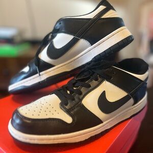 NIKE RETRO LOW DUNK -Excellent condition. Shoe size 8.5, no box. Men and women